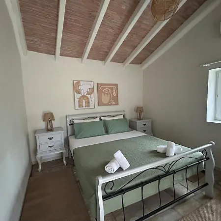 Loukas House Paxos * Boikatika