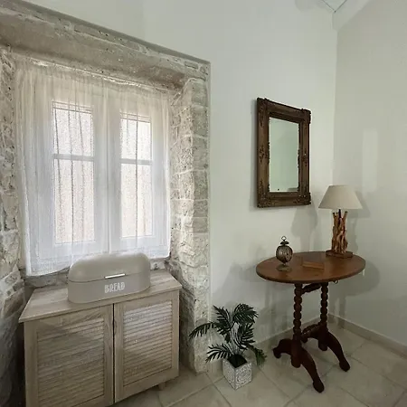 Feriehus Loukas House Paxos