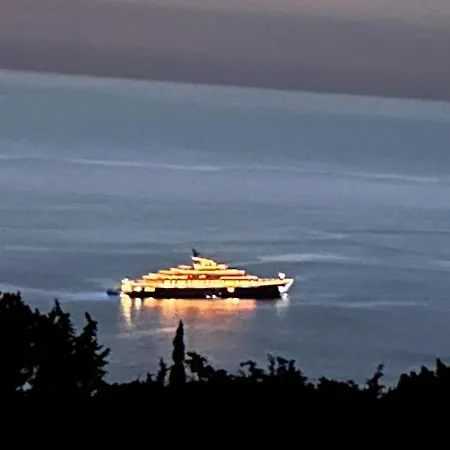 Loukas House Paxos * Boikatika