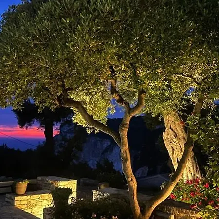 Loukas House Paxos بيت للعطل Boikatika
